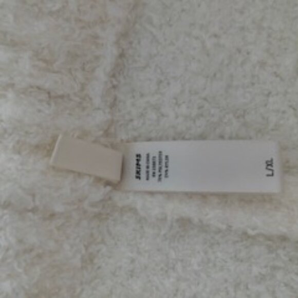 SKIMS Cozy Set - Shorts & Pullover Large White - Picture 8 of 9